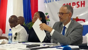 Le Premier ministre Alix Didier Fils-Aimé et les autorités du Grand Sud. (Photo publiée par Primature sur son compte X)