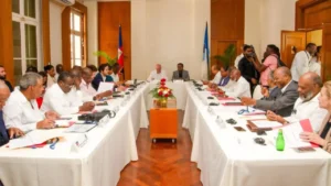 Le président du CPT, le président de la BID et les autorités du Grand Nord réunis autour de la table. (Photo publiée par @Primature)