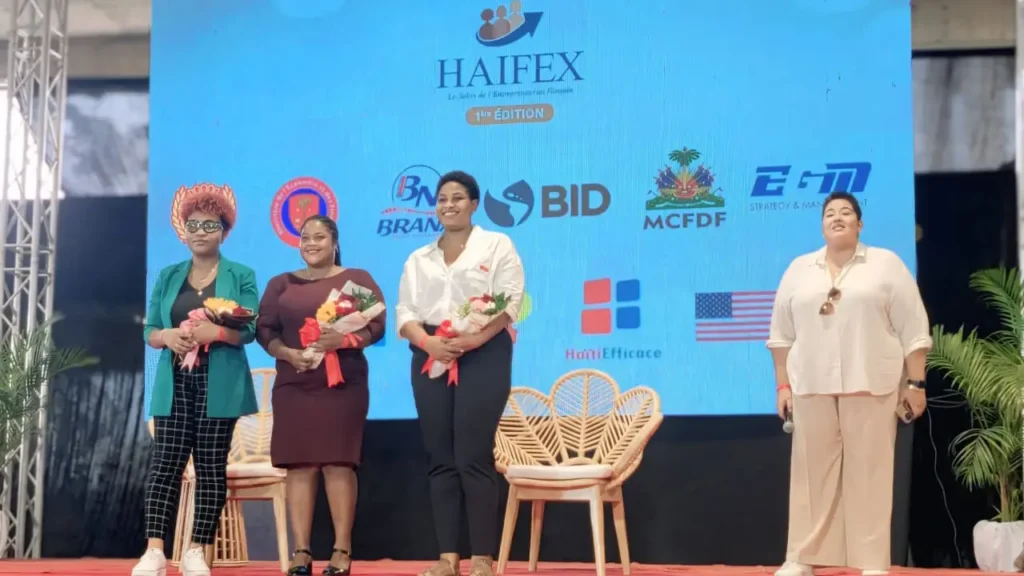 Marie Changlais Aimé (Thinkinov), Laure Mendie (Ecovision) et Léonard Naichka (Agrimodess) sont les trois lauréates de la première édition du concours de pitch HAIFEX 2025.( Photo by Mewodjina)