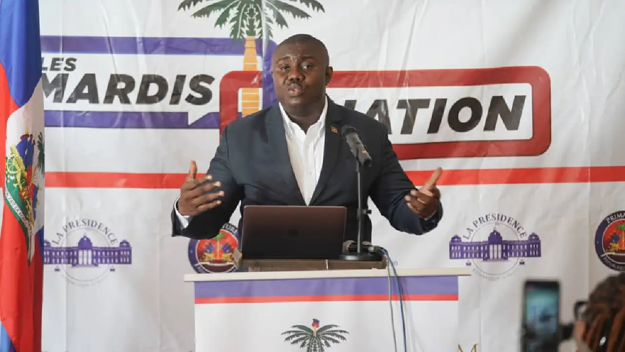 Le ministre du Tourisme, John Herrick Dessources, lors de son intervention à la 16e édition des Mardis de la Nation au Cap-Haïtien. (Photo publiée par @@PrimatureHT)