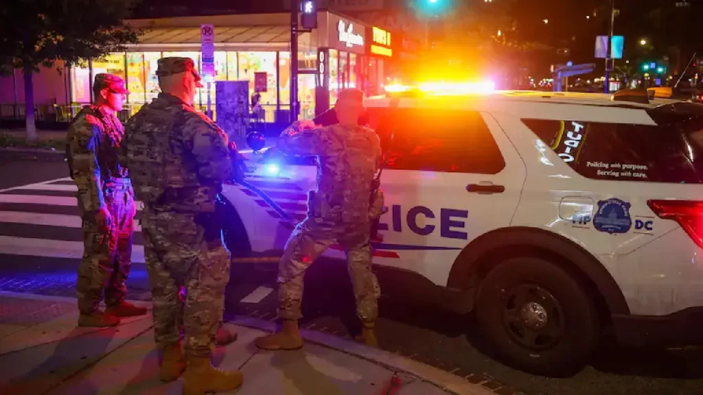 Des membres de la garde nationale à Washington le 24 août. (Tasos Katopodis/AFP)