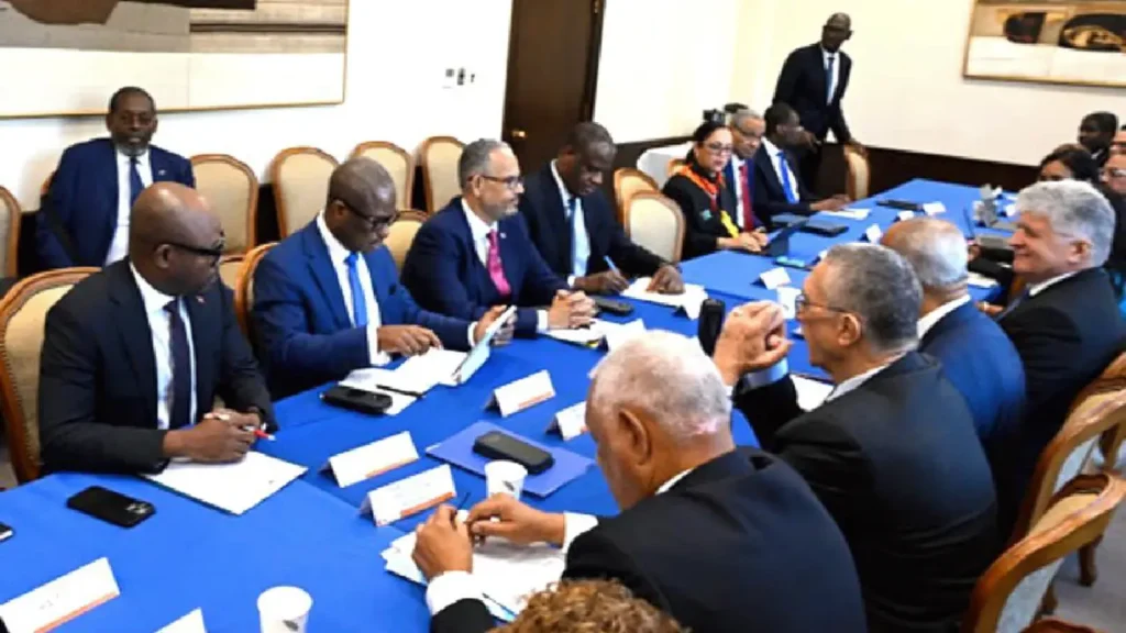 Le Premier ministre haïtien Alix Didier Fils-Aimé à l’OEA : plaidoyer pour la sécurité, les élections crédibles et un soutien international renforcé pour Haïti.( Photo publiée par @PrimatureHT)