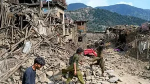 Les victimes sont nombreuses après le séisme de magnitude 6 qui a frappé l’est de l’Afghanistan dans la nuit du dimanche 31 août au lundi 1er septembre 2025. | STRINGER / ANADOLU VIA AFP)AFP