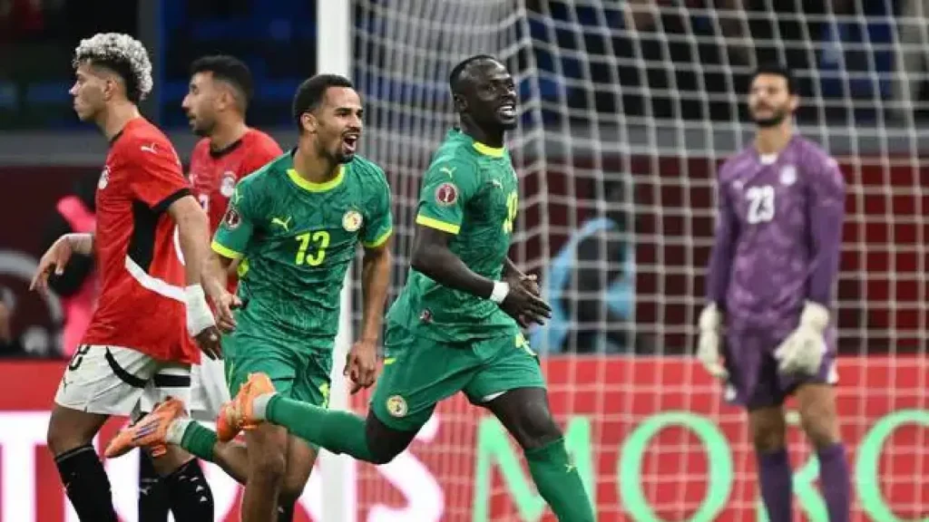 Sadio Mané a permis au Sénégal de se qualifier pour la finale de la Coupe d'Afrique des nations après son but face à l'Égypte (1-0), ce mercredi 14 janvier. | SEBASTIEN BOZON / AFP