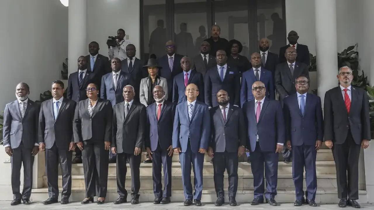 En Haïti plusieurs groupes demandent la démission du CPT, Conseil présidentiel de transition. · ©ODELYN JOSEPH / AP