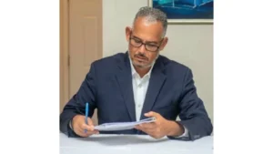 Alix Didier Fils-Aimé, le Premier ministre d’Haïti : les membres du CPT ont signé sa révocation à la tête du pays. (Photo de profil tirée de son compte X)