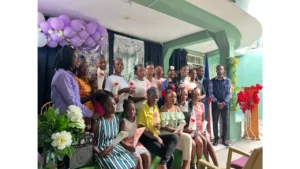 Les femmes honorées par Ayiti Leve Atè A (ALTA) après la réflexion autour du leadership féminin et de l’autonomisation des femmes, ce dimanche 8 mars 2026. Photo : Ayiti An Avan.