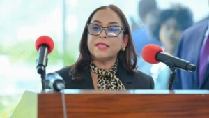 Raina Forbin, nouvelle ministre à la tête du ministère des Affaires étrangères et des Cultes (MAEC), lors de son installation ce mercredi 4 mars 2026. Photo publiée par @PrimatureHT.