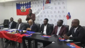 Tenue d'une conférence de presse pour le lancement officiel du mois du drapeau. Photo publiée par MENFP HAITI Officiel.