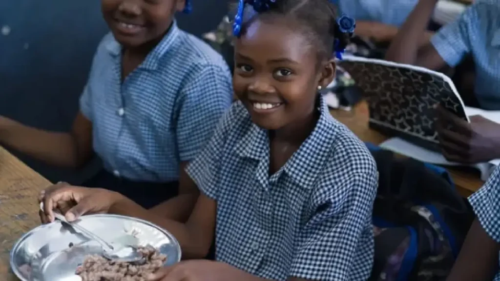 Un renforcement de l'assistance alimentaire du PAM permet de nourrir plus de 390 000 personnes sur une période de 18 mois. Photo publiée par PAM.