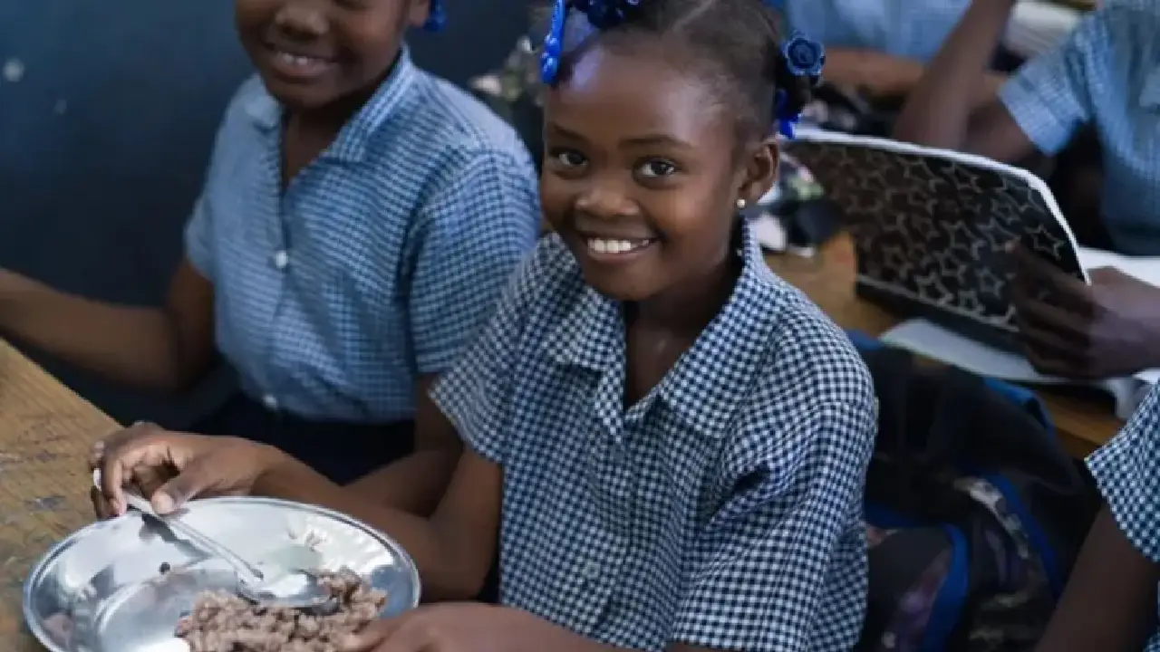 Un renforcement de l'assistance alimentaire du PAM permet de nourrir plus de 390 000 personnes sur une période de 18 mois. Photo publiée par PAM.