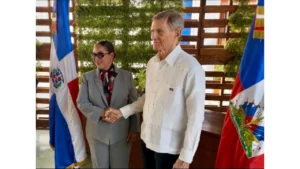 La chancelière haïtienne Raina Forbin et le chancelier dominicain Roberto Álvarez. Photo tirée de le "Nouvelliste".