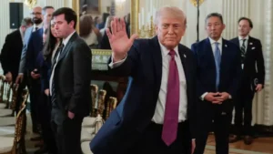 Le président américain, Donald Trump, à la Maison Blanche, à Washington, le 21 avril 2026. KYLIE COOPER/REUTERS