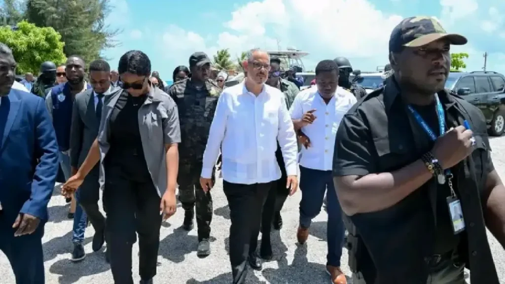 PM Alix Didier Fils-Aimé en visite dans le Grand Sud. Photo publiée par @PrimatureHT