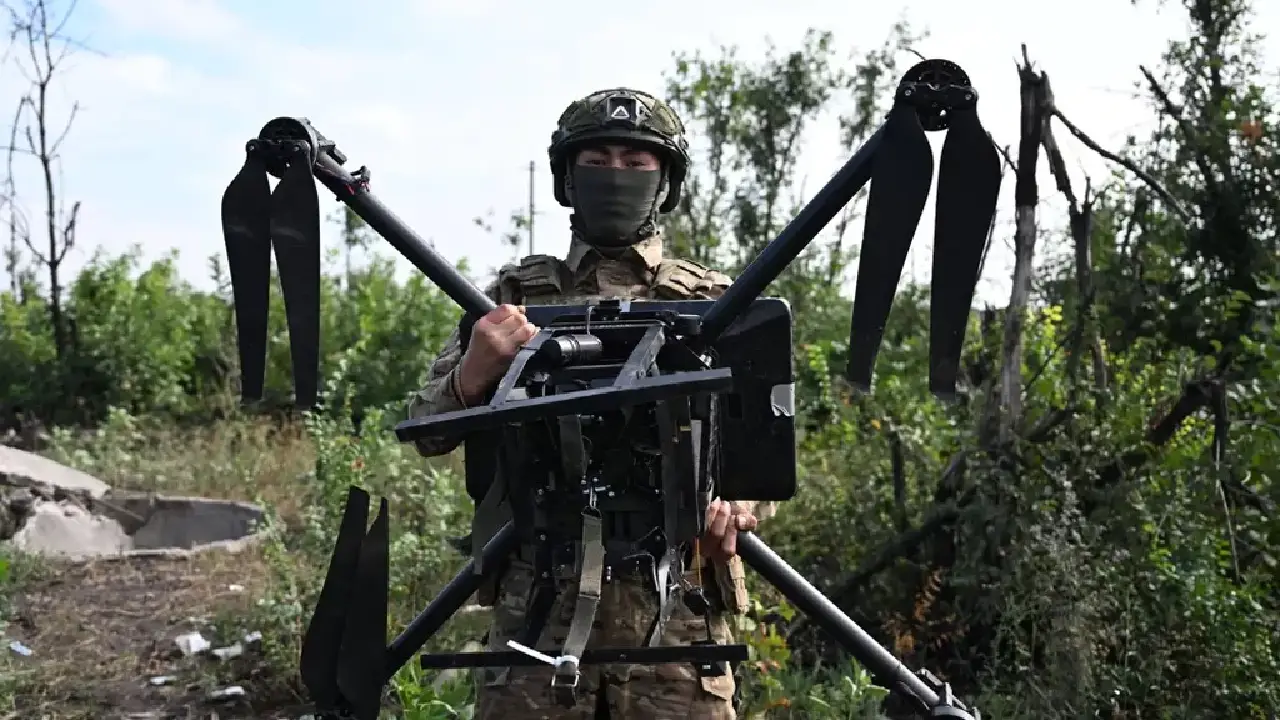 Fidèle à sa rhétorique rassurante, Moscou met en avant le fait que les forces russes abattent à chaque fois de nombreux drones ukrainiens (Photo du 6 août). (Stanislav Krasilnikov/Spu/SIPA)